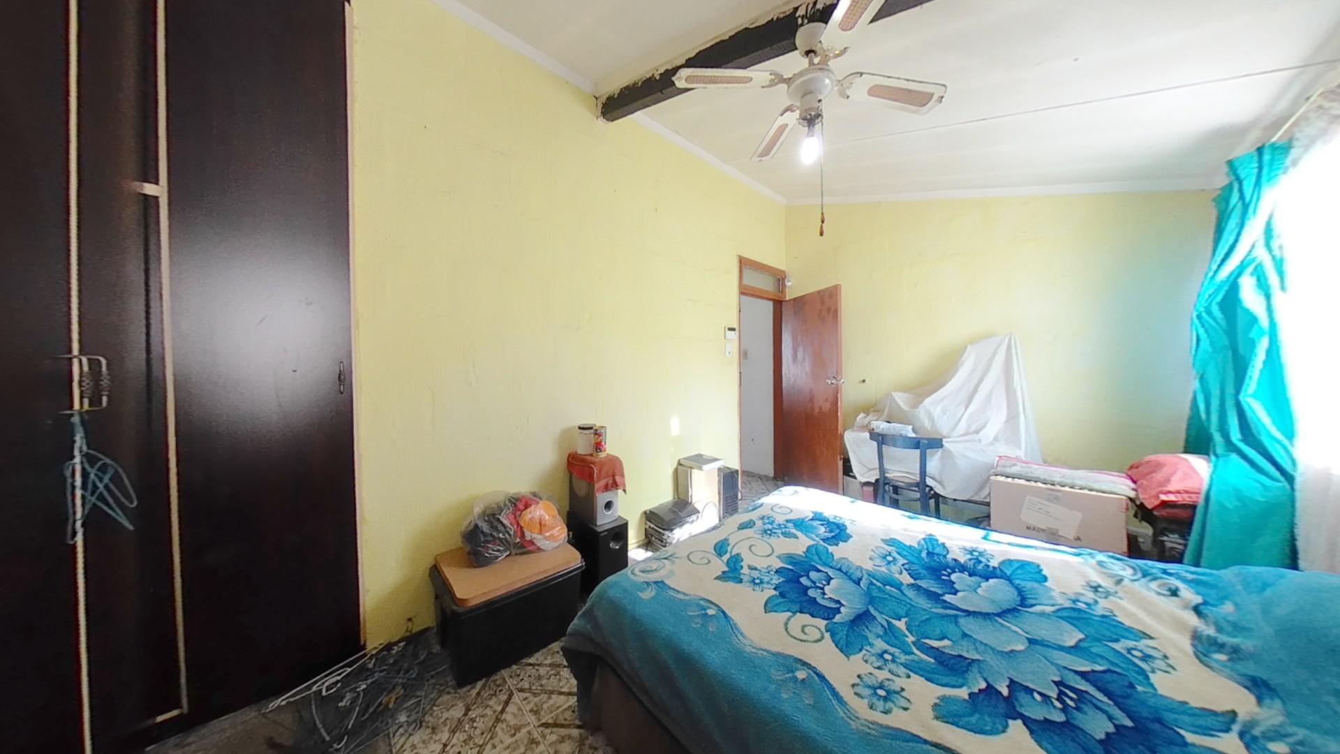 Main Bedroom - 15 square meters of property in Lenham