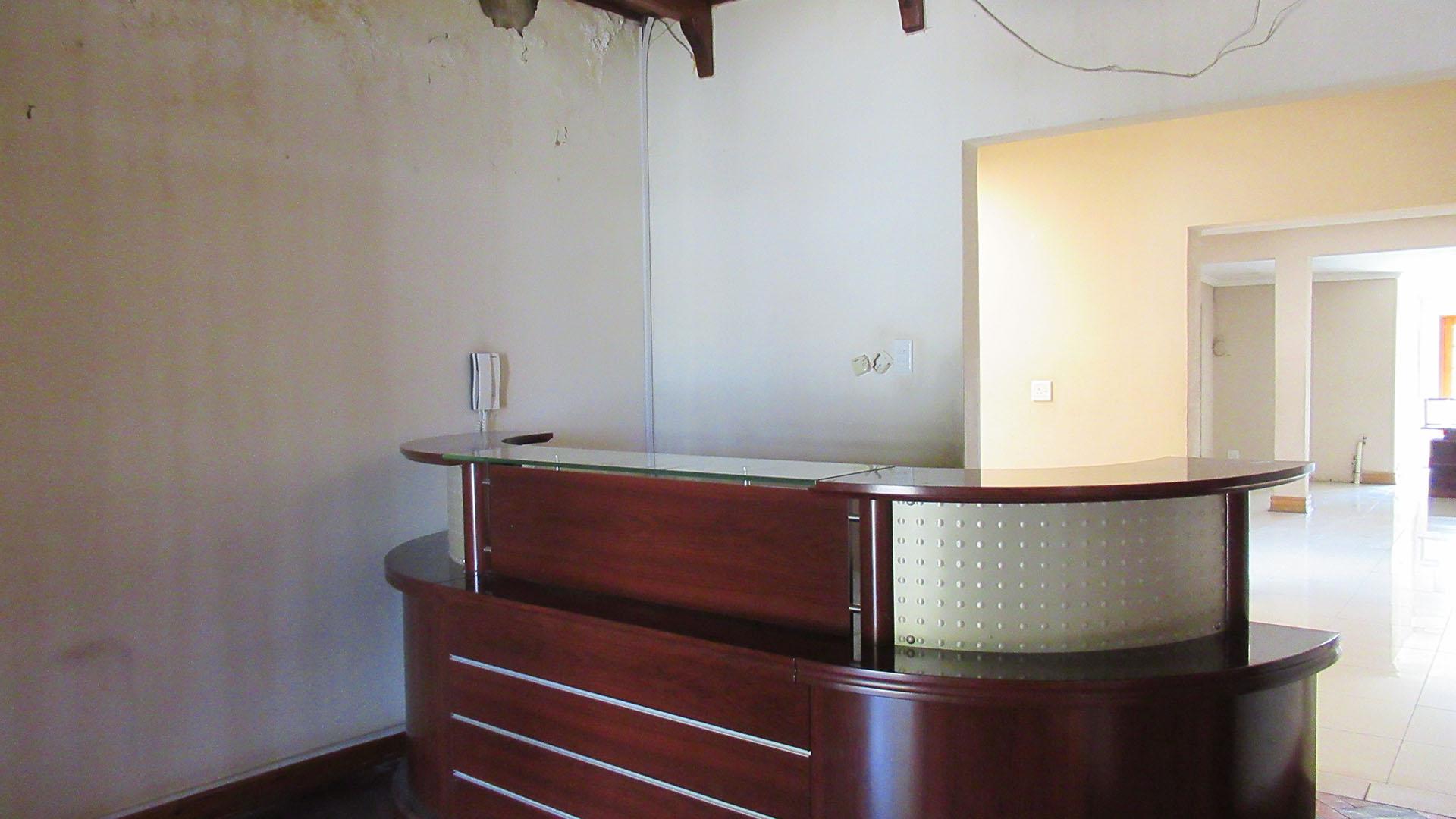 Rooms - 134 square meters of property in South Kensington