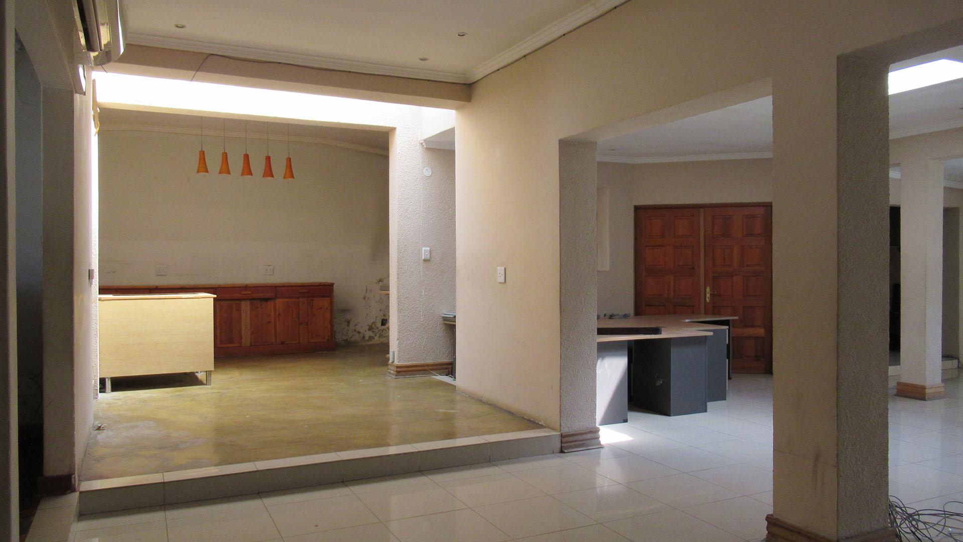 Dining Room - 31 square meters of property in South Kensington