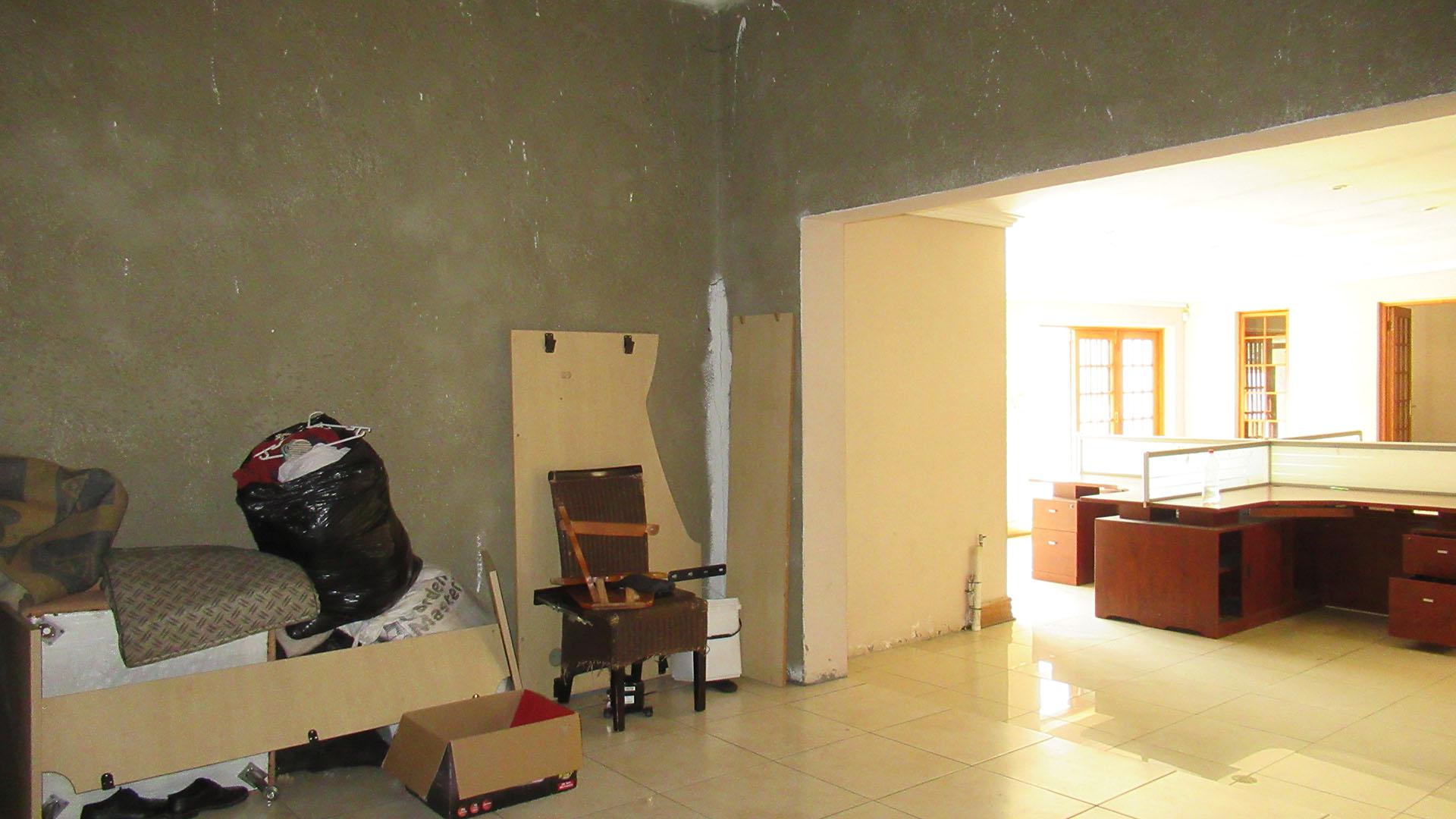 Rooms - 134 square meters of property in South Kensington