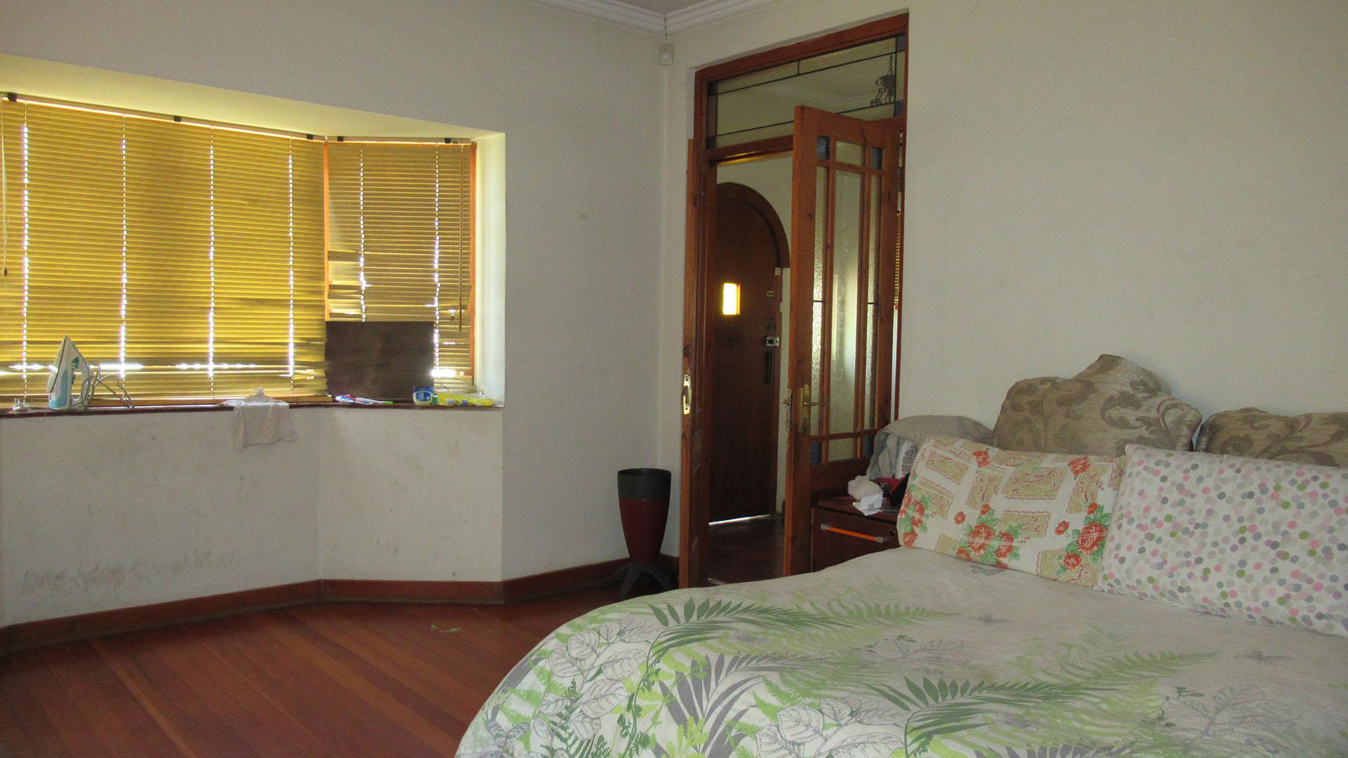 Bed Room 1 - 49 square meters of property in South Kensington