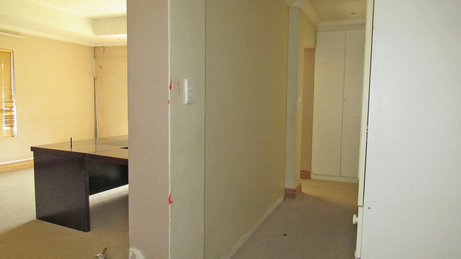 Spaces - 76 square meters of property in South Kensington