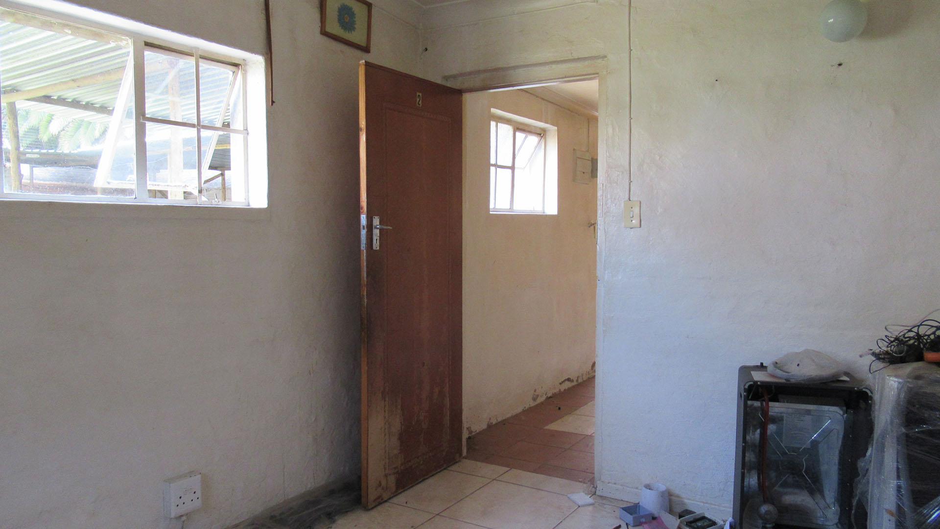 Bed Room 1 - 49 square meters of property in South Kensington