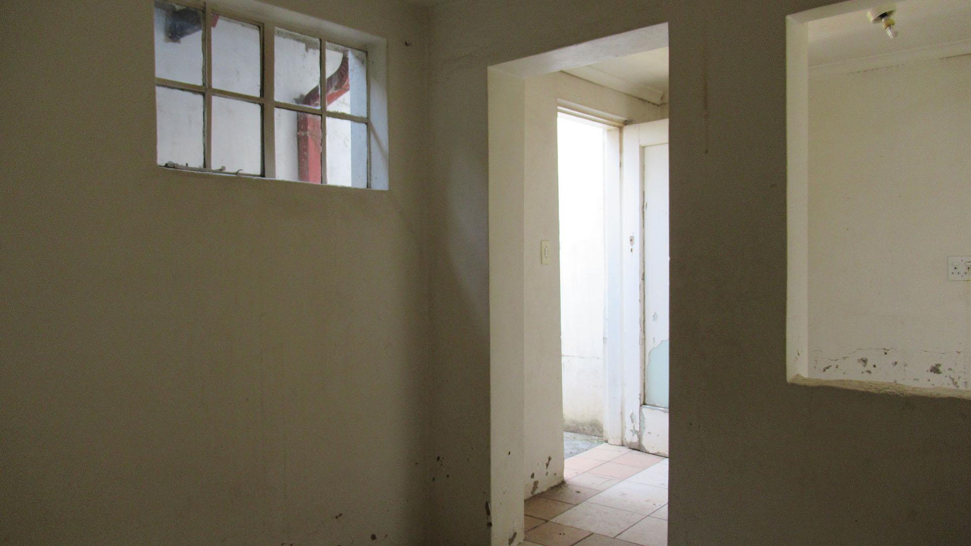 Bed Room 1 - 49 square meters of property in South Kensington