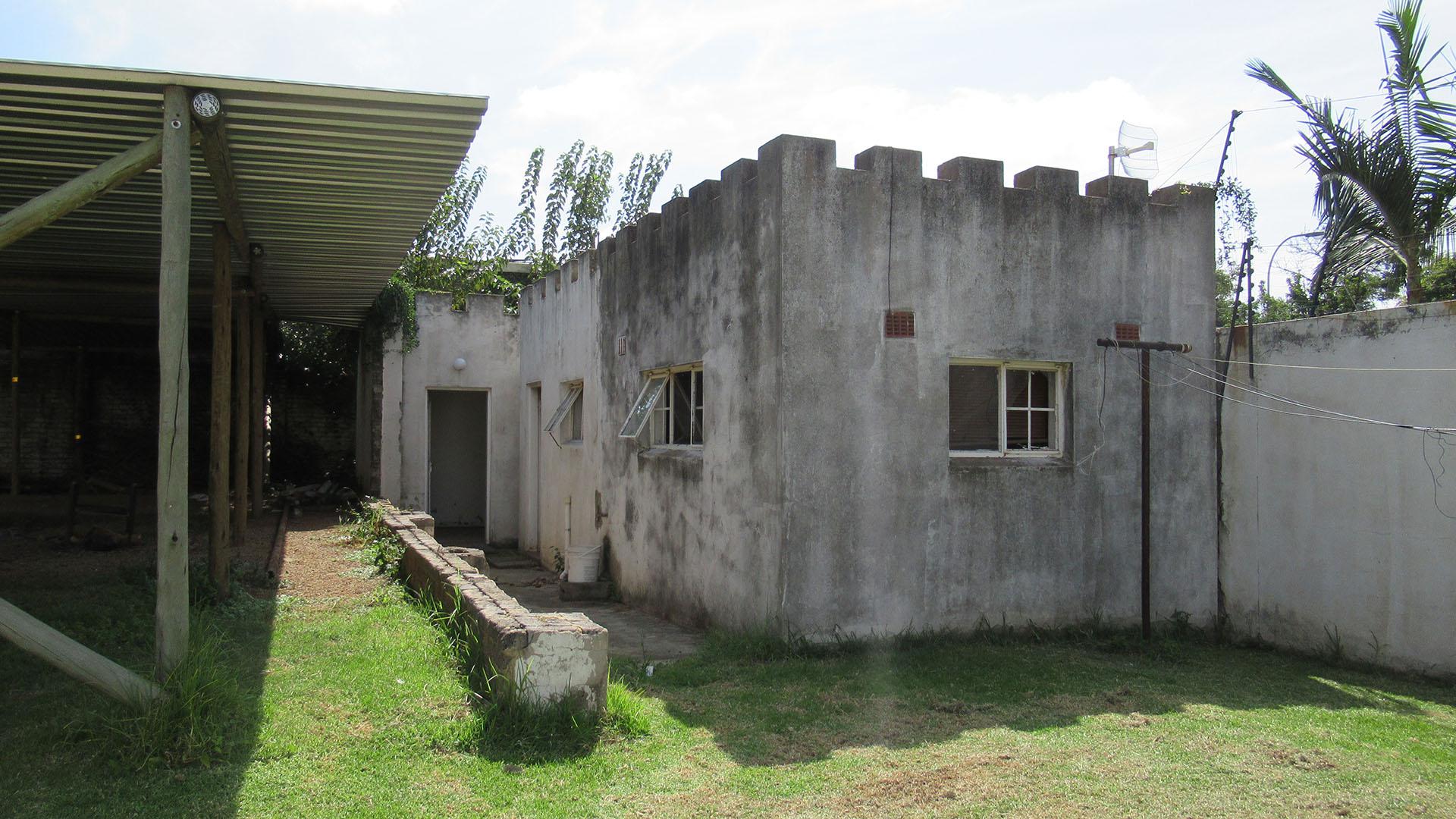 Front View of property in South Kensington