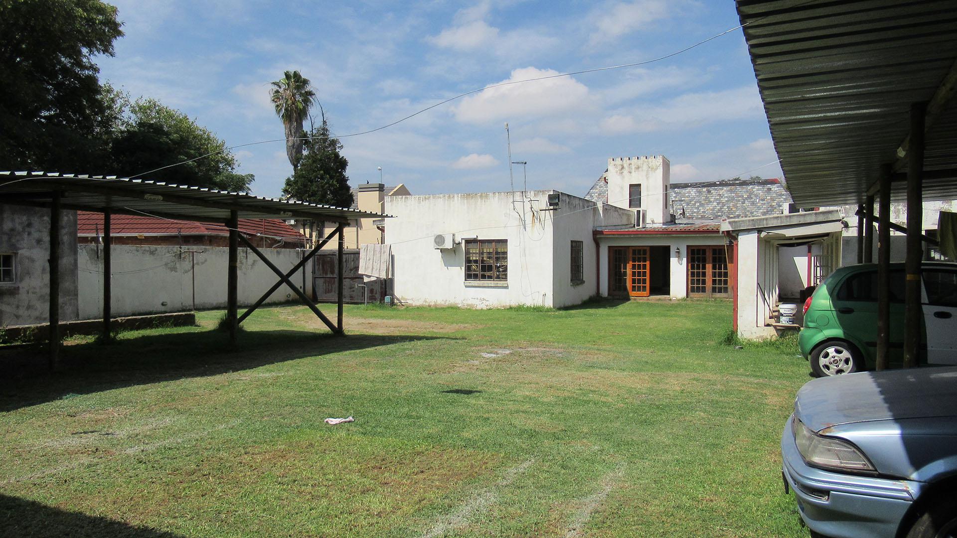 Backyard of property in South Kensington
