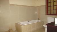 Bathroom 2 - 10 square meters of property in South Kensington