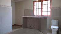 Main Bathroom - 15 square meters of property in South Kensington