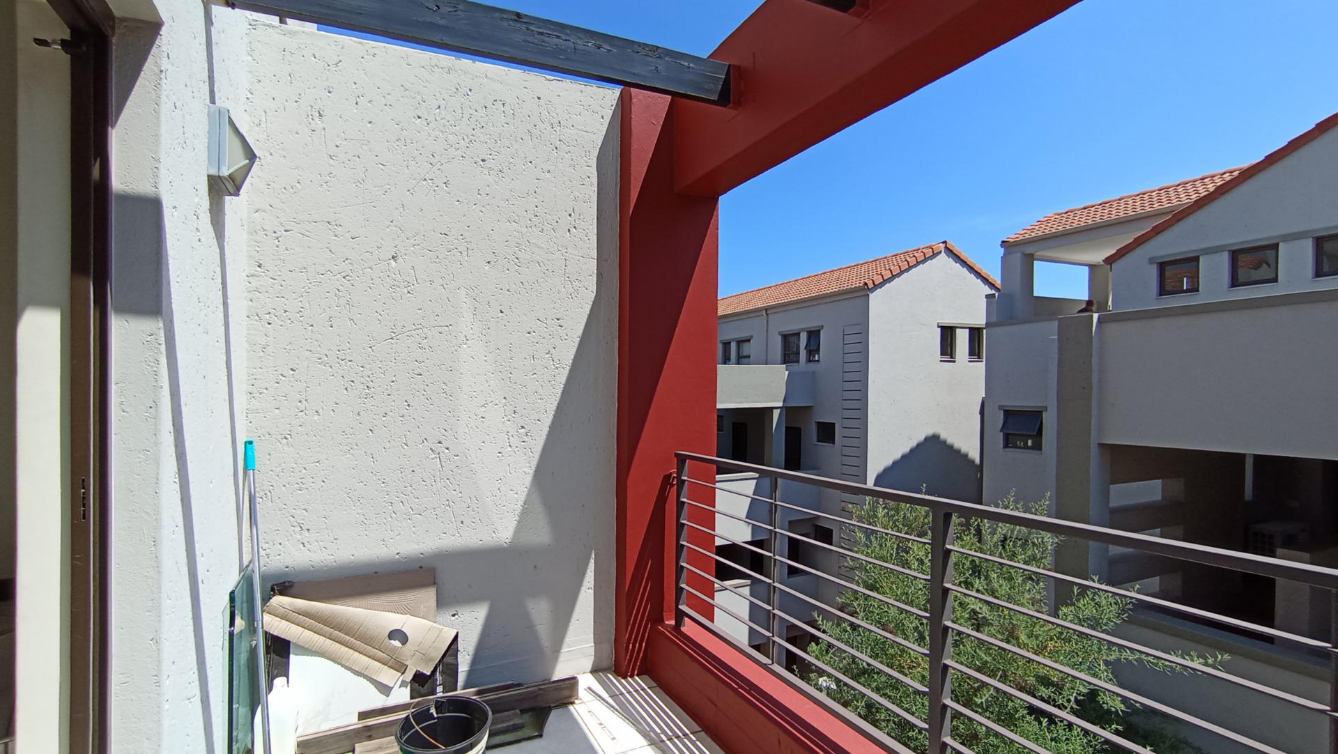 Balcony - 29 square meters of property in Craigavon A.H.