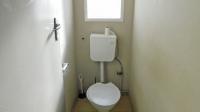 Bathroom 1 - 6 square meters of property in Hillary 