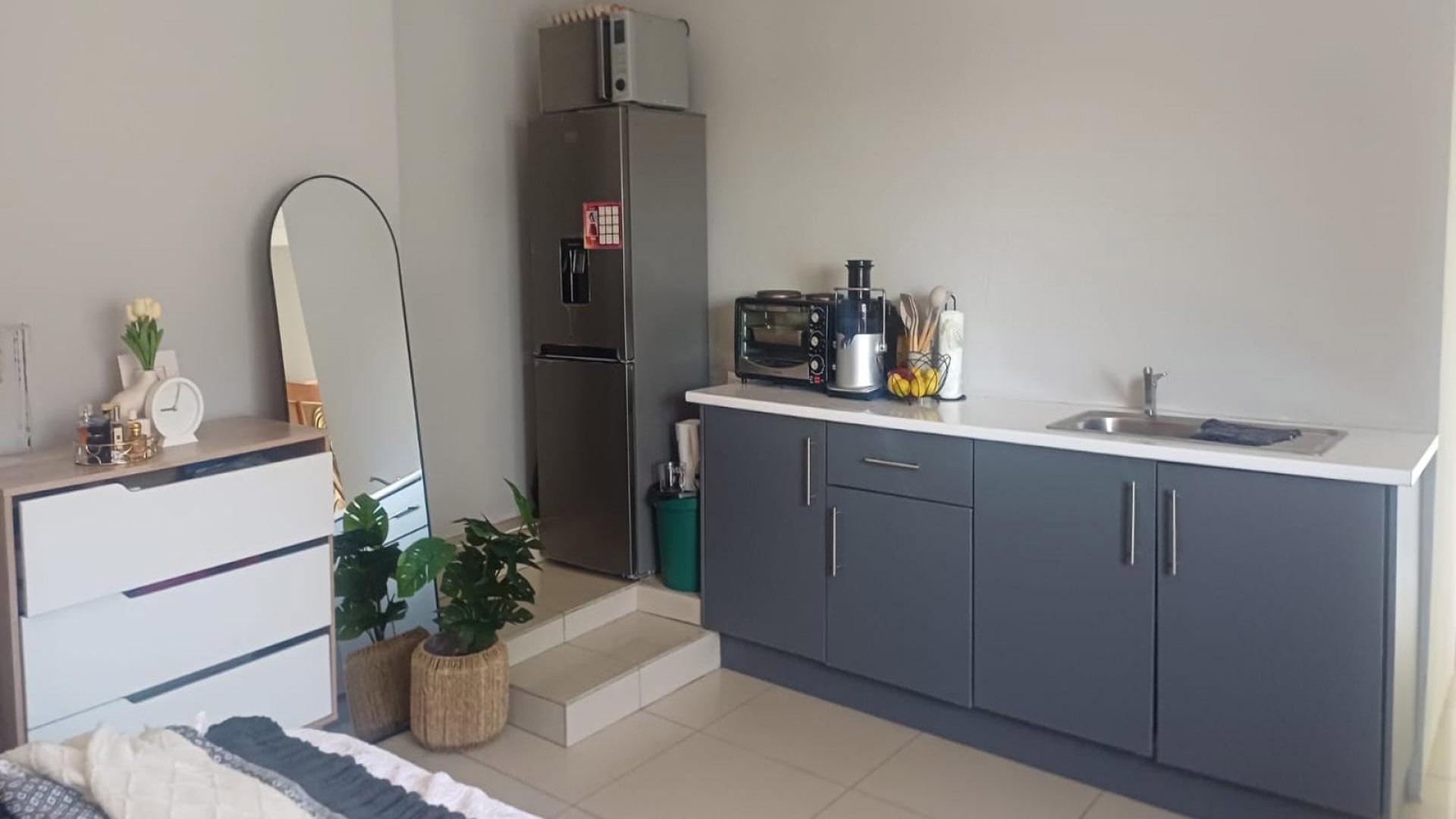 Bed Room 2 of property in South Hills