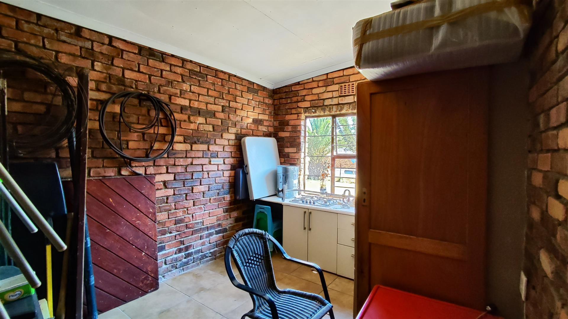 Flatlet - 27 square meters of property in Terenure