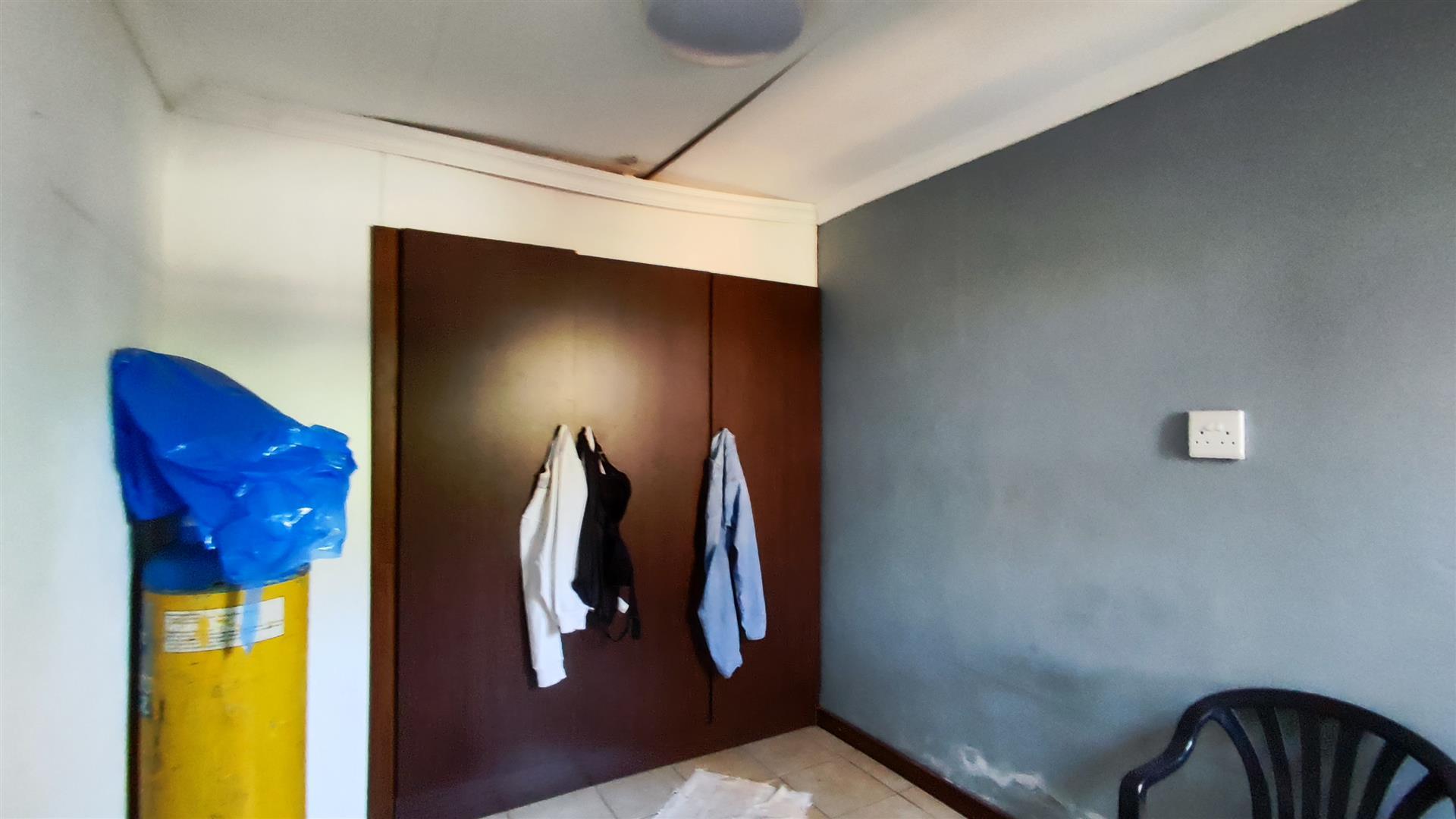 Flatlet - 27 square meters of property in Terenure