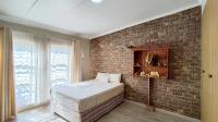 Bed Room 1 - 21 square meters of property in Terenure