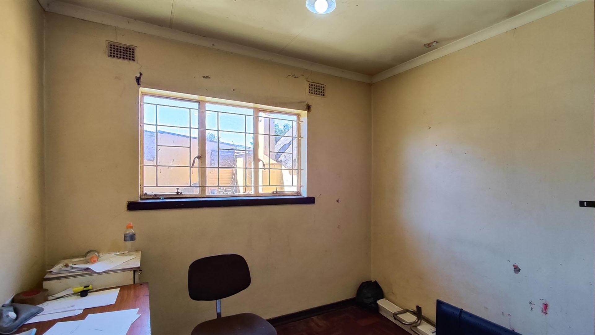 Study - 10 square meters of property in Vanderbijlpark