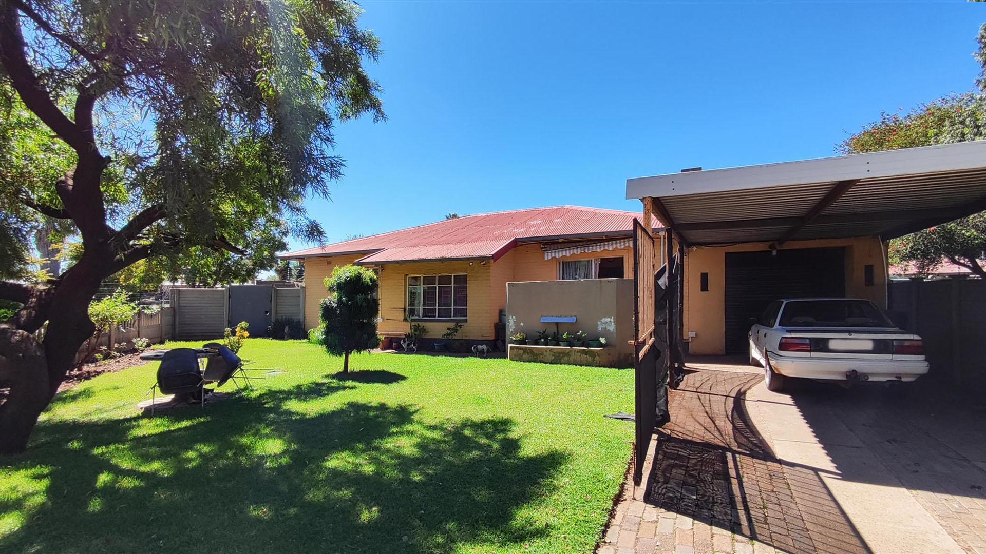 Front View of property in Vanderbijlpark