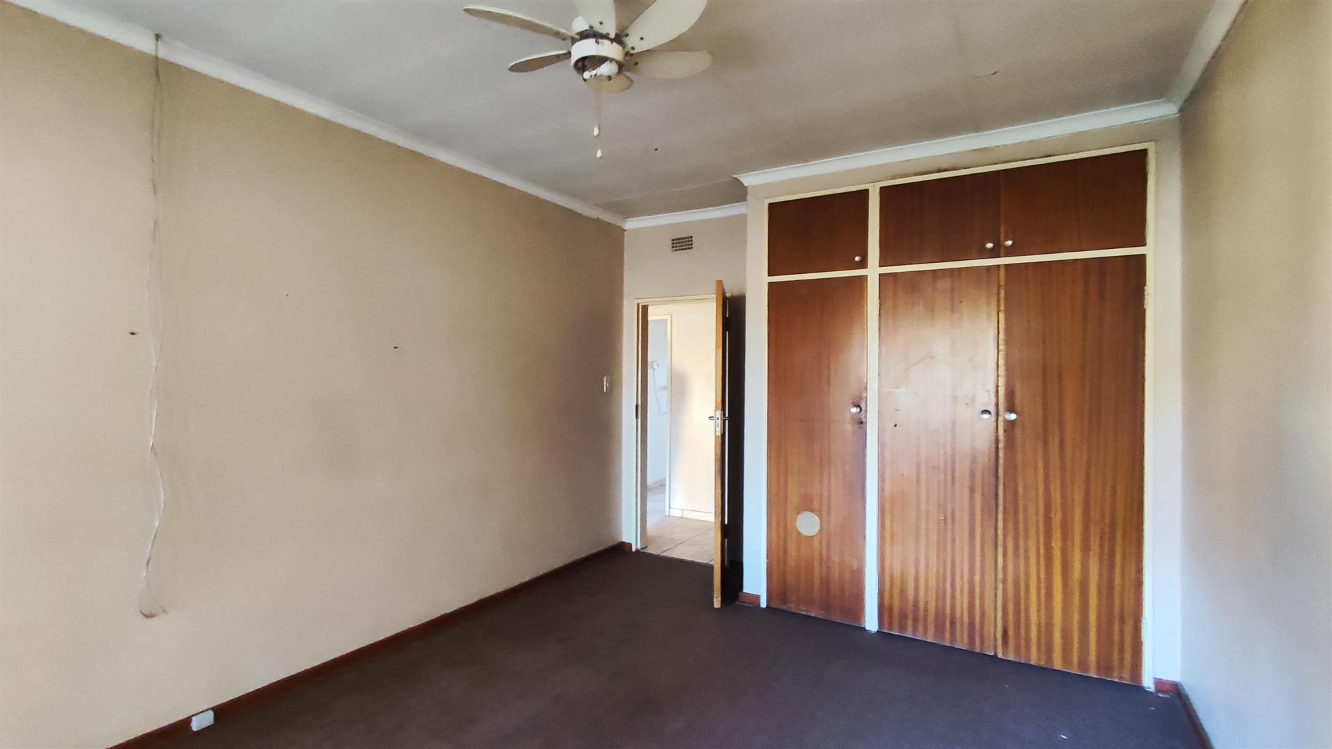 Bed Room 1 - 26 square meters of property in Sonland Park