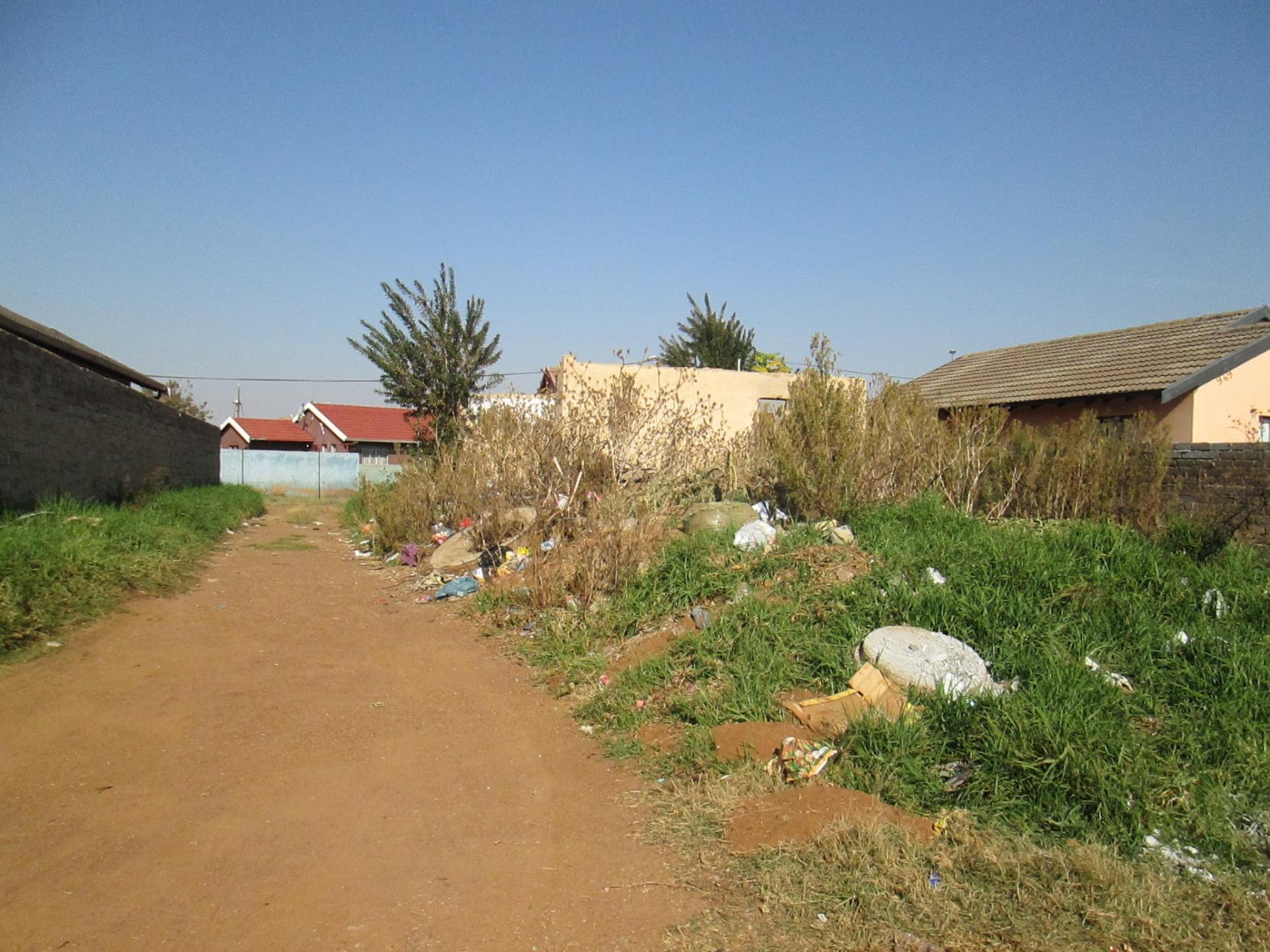 Front View of property in Lakeside