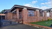 3 Bedroom 2 Bathroom House for sale in Panorama Gardens