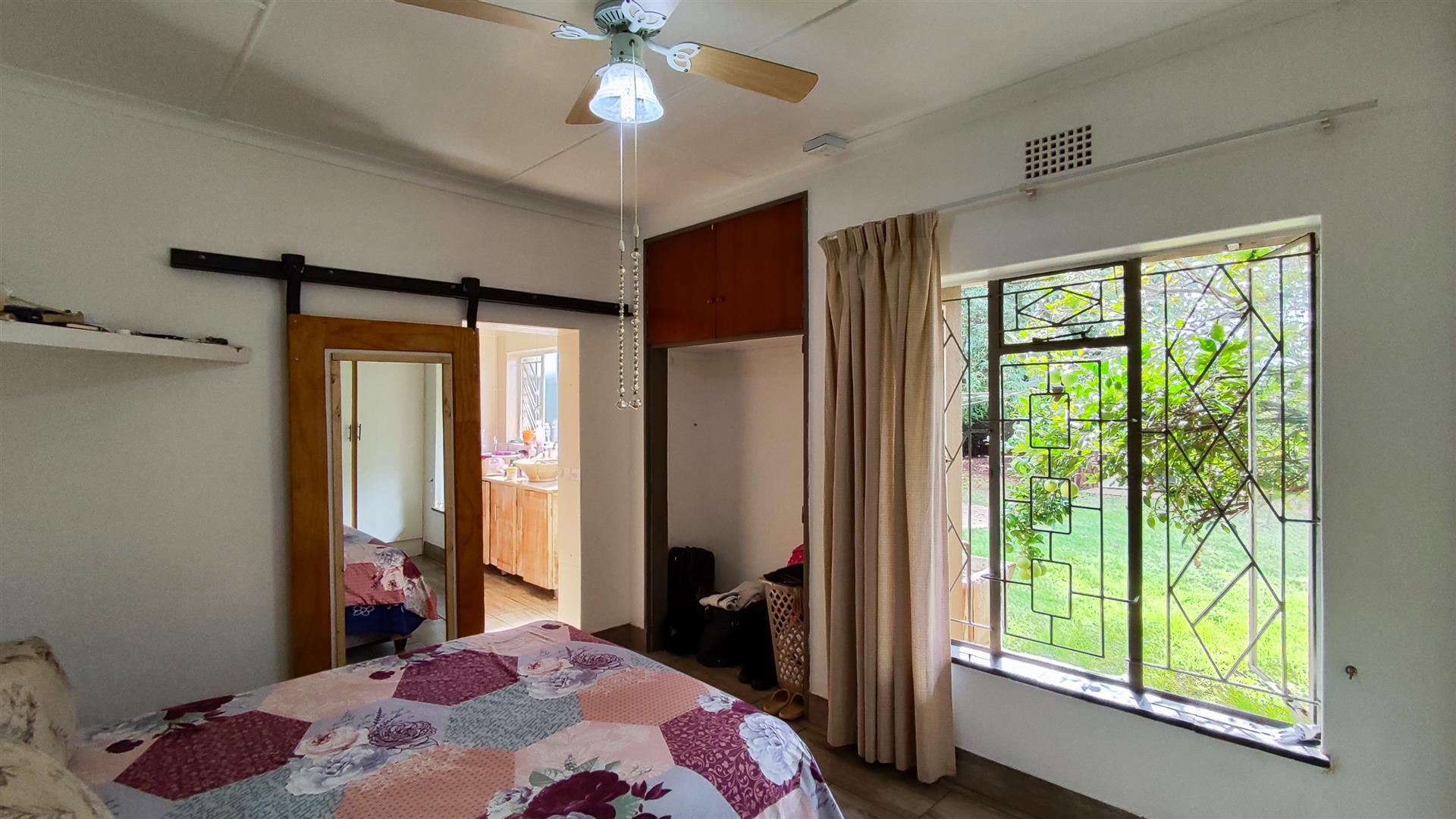 Main Bedroom - 15 square meters of property in Visagiepark