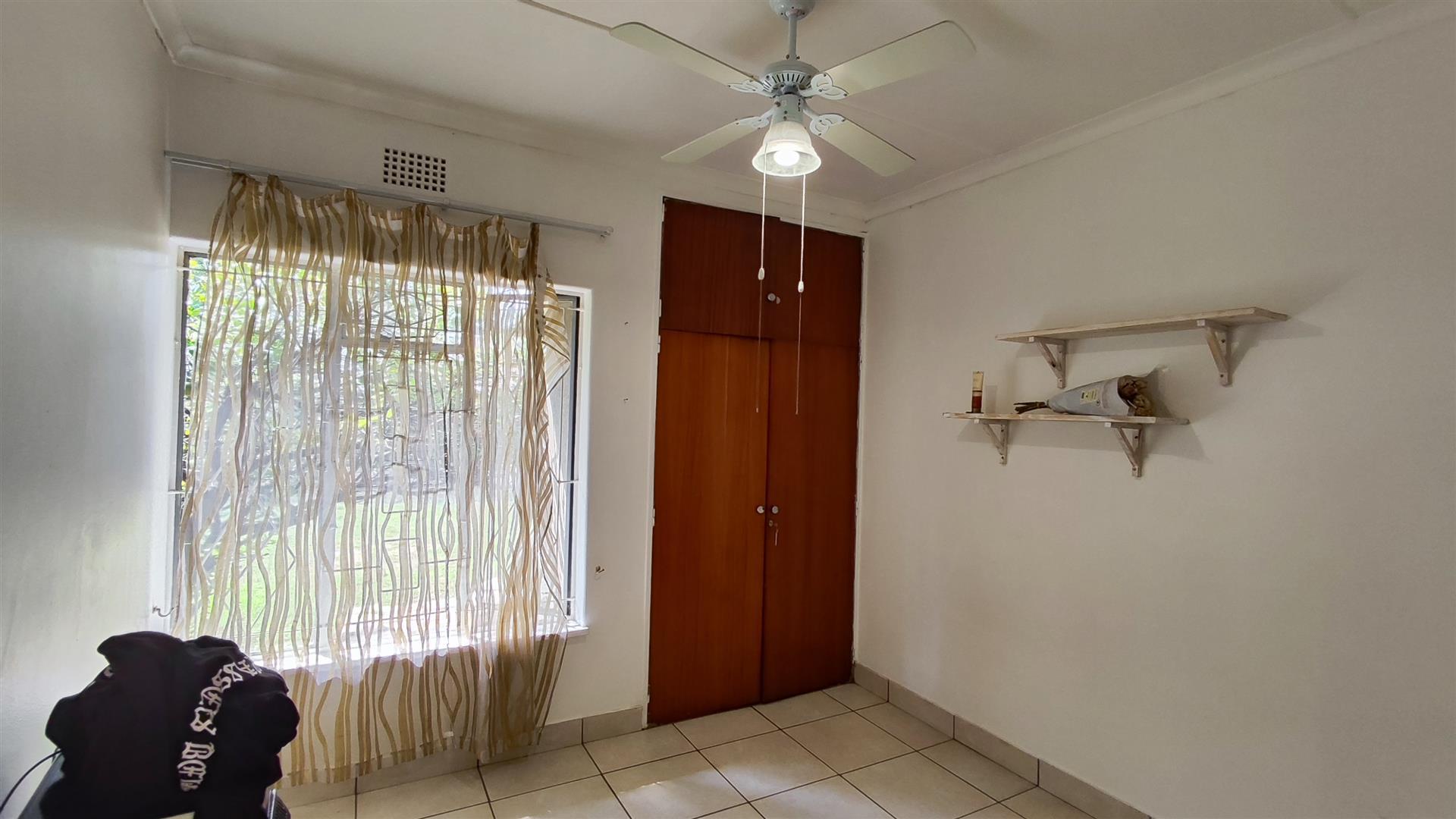 Bed Room 2 - 11 square meters of property in Visagiepark