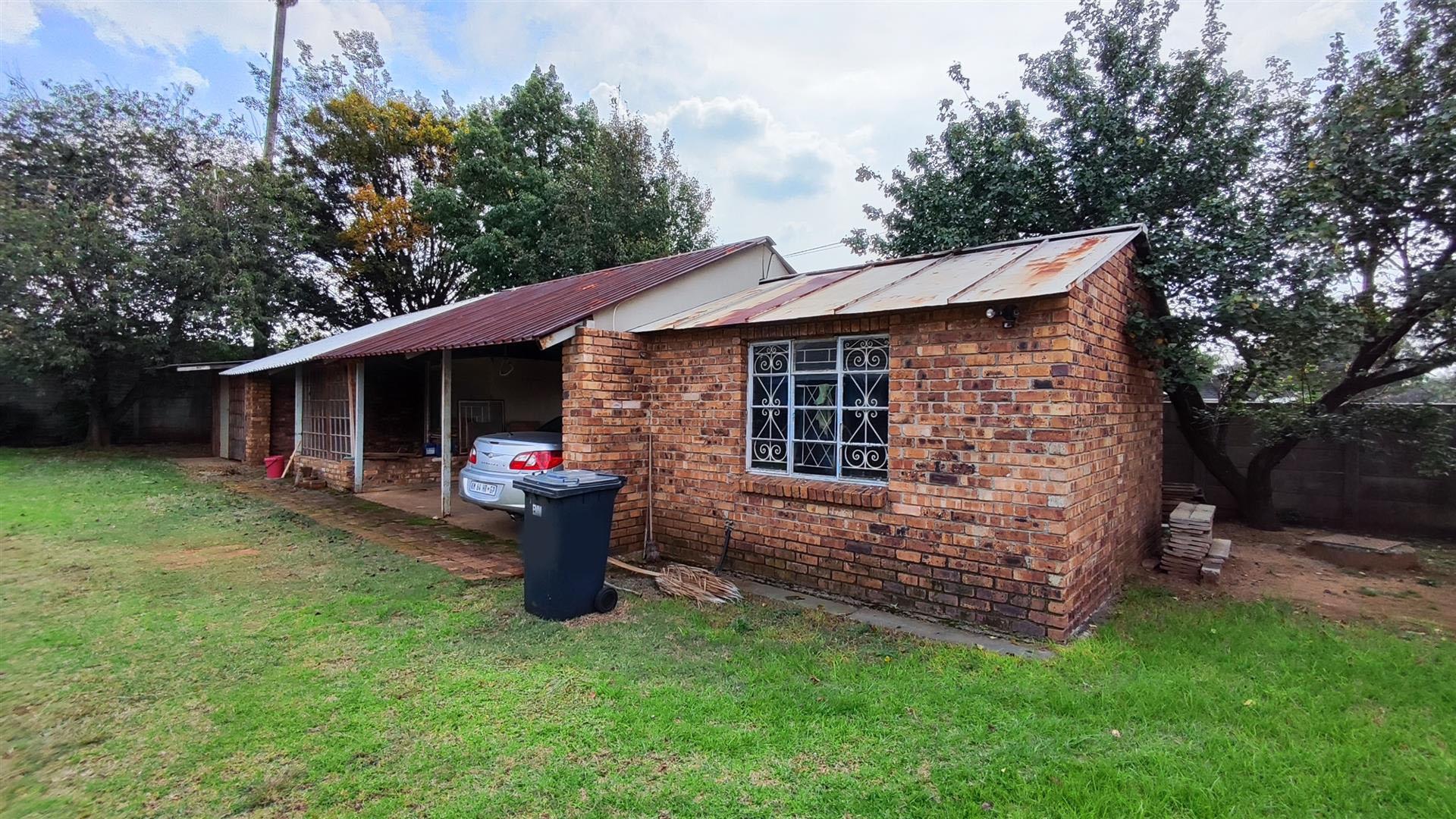 Backyard of property in Visagiepark