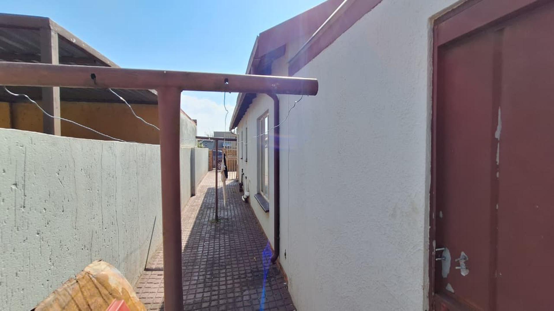 Backyard of property in Vosloorus