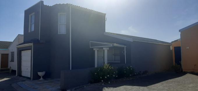 4 Bedroom House for Sale For Sale in Strandfontein - MR625608