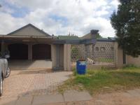 4 Bedroom 2 Bathroom House for Sale for sale in La Hoff