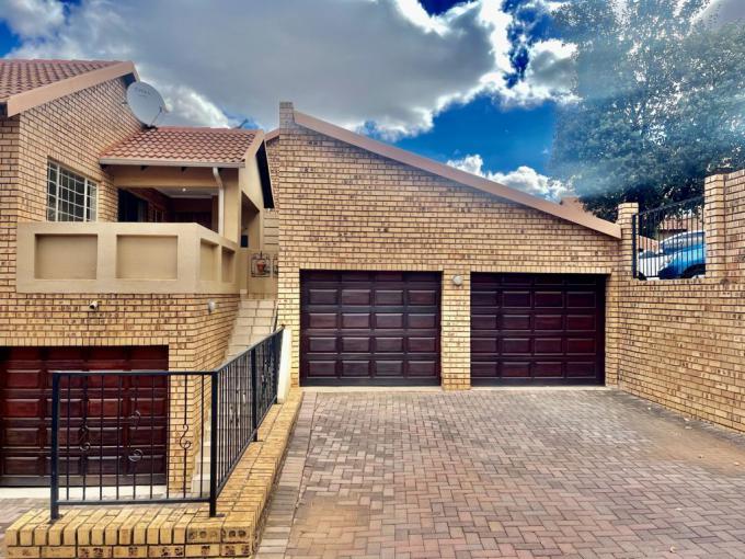 2 Bedroom Simplex for Sale For Sale in The Wilds Estate - MR625660