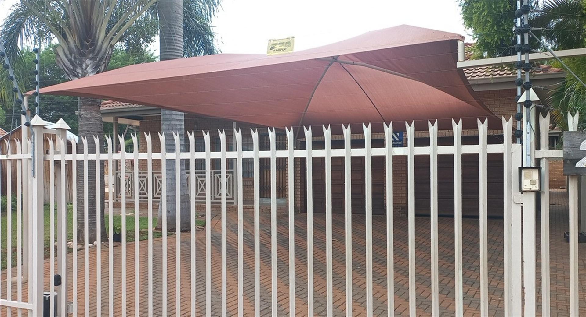 Front View of property in Bendor