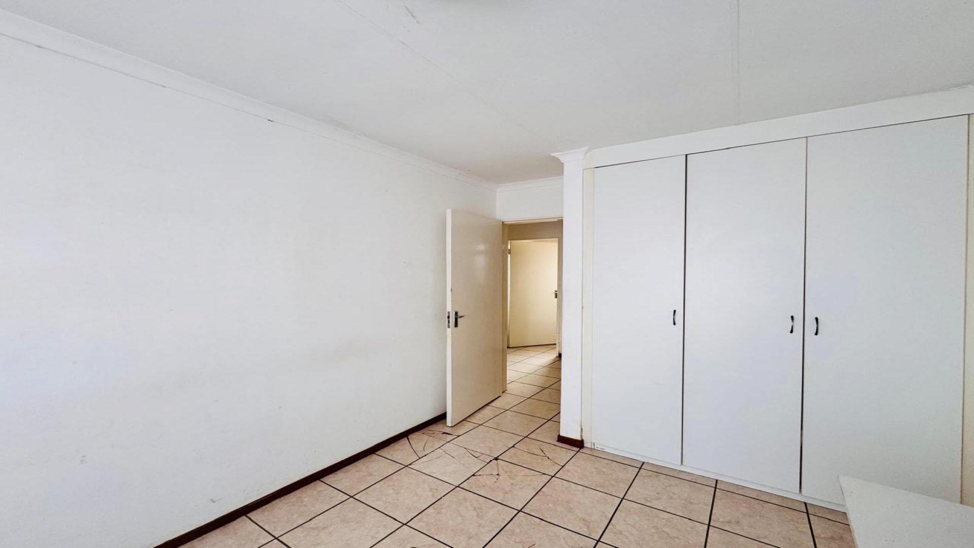 Bed Room 2 of property in Annlin