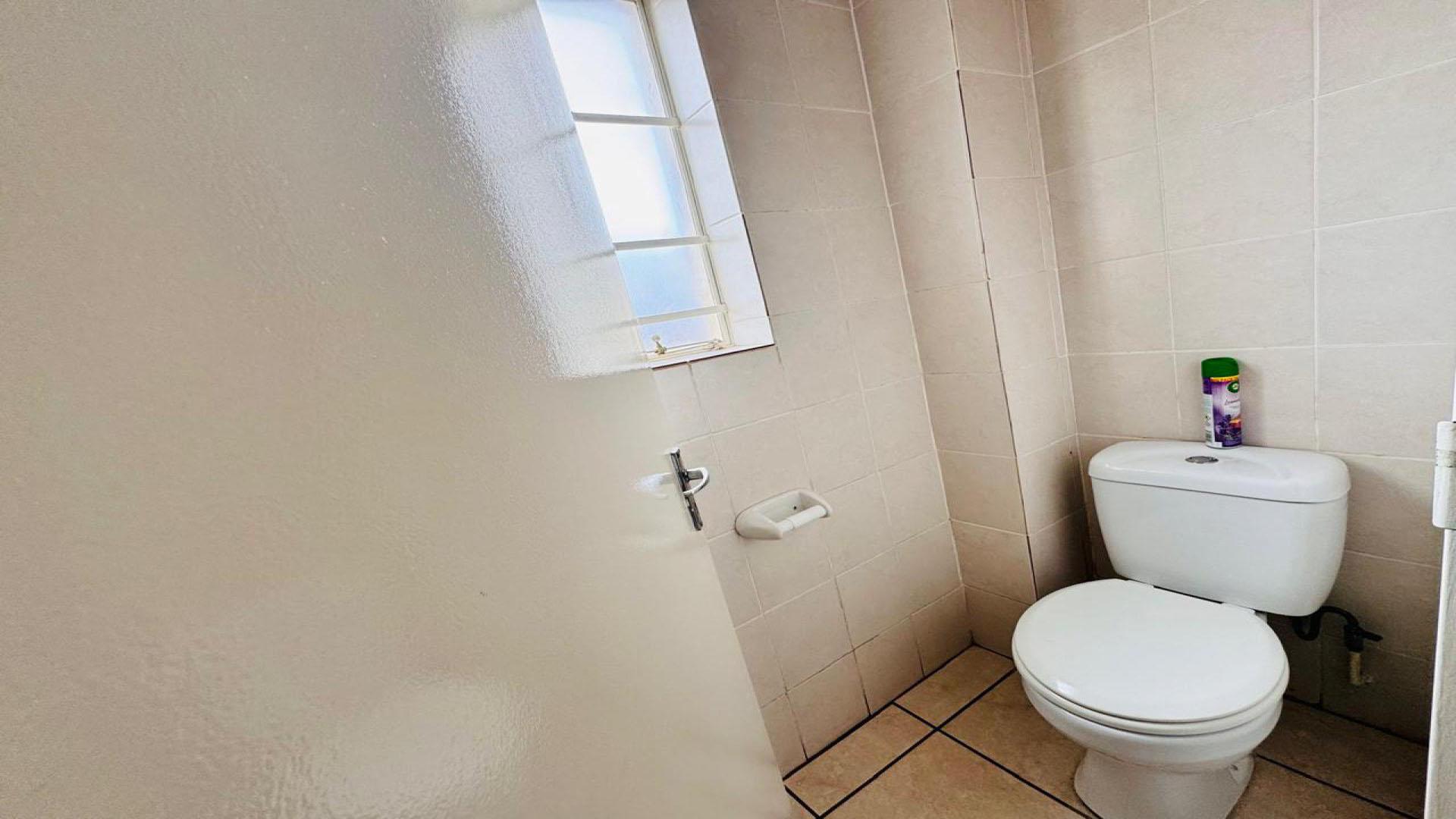 Bathroom 2 of property in Annlin