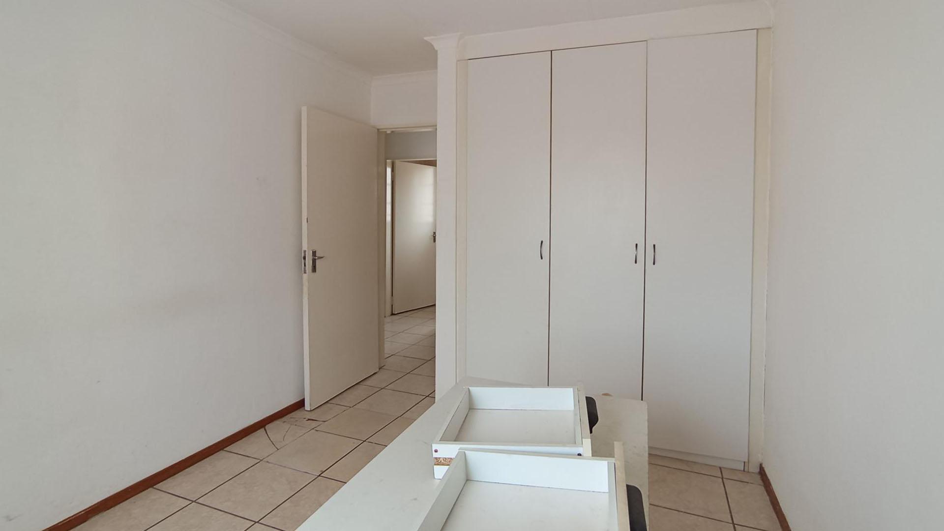 Bed Room 2 - 12 square meters of property in Annlin