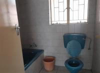 Bathroom 1 of property in Roodepoort