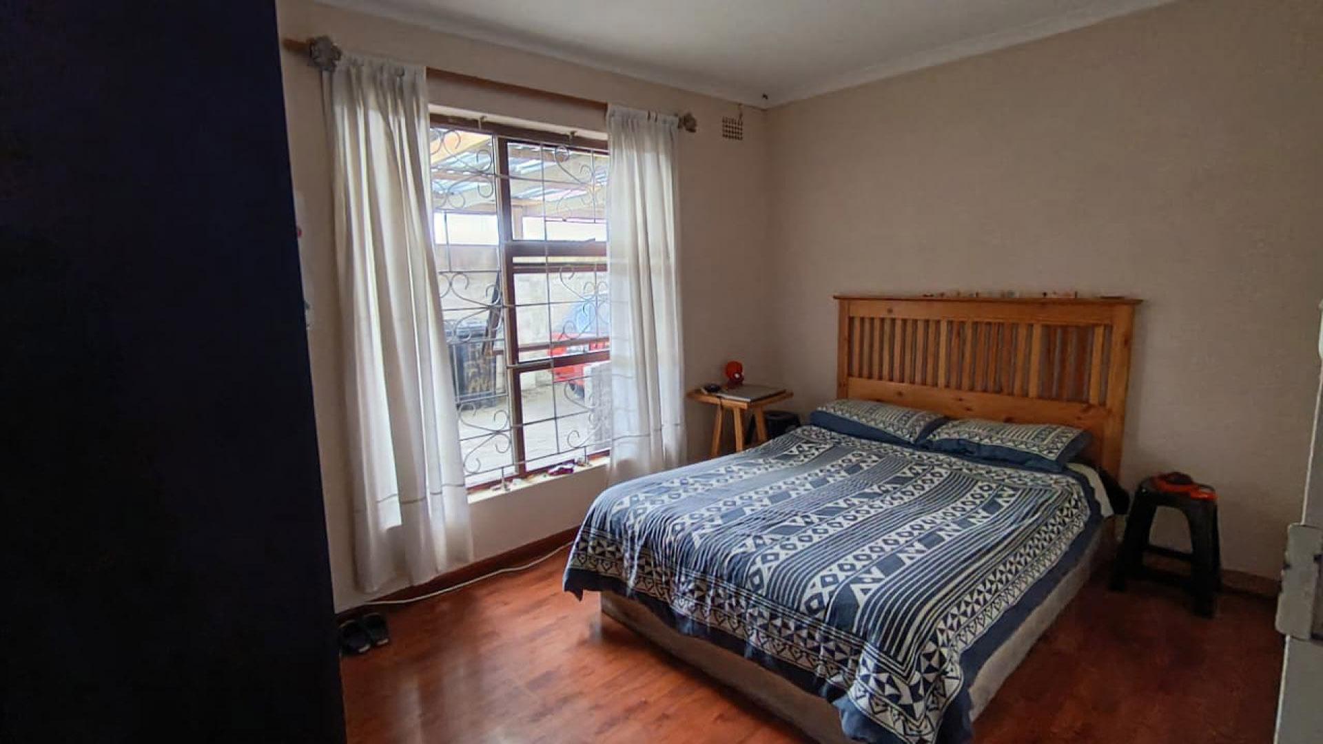 Bed Room 1 - 11 square meters of property in Belgravia