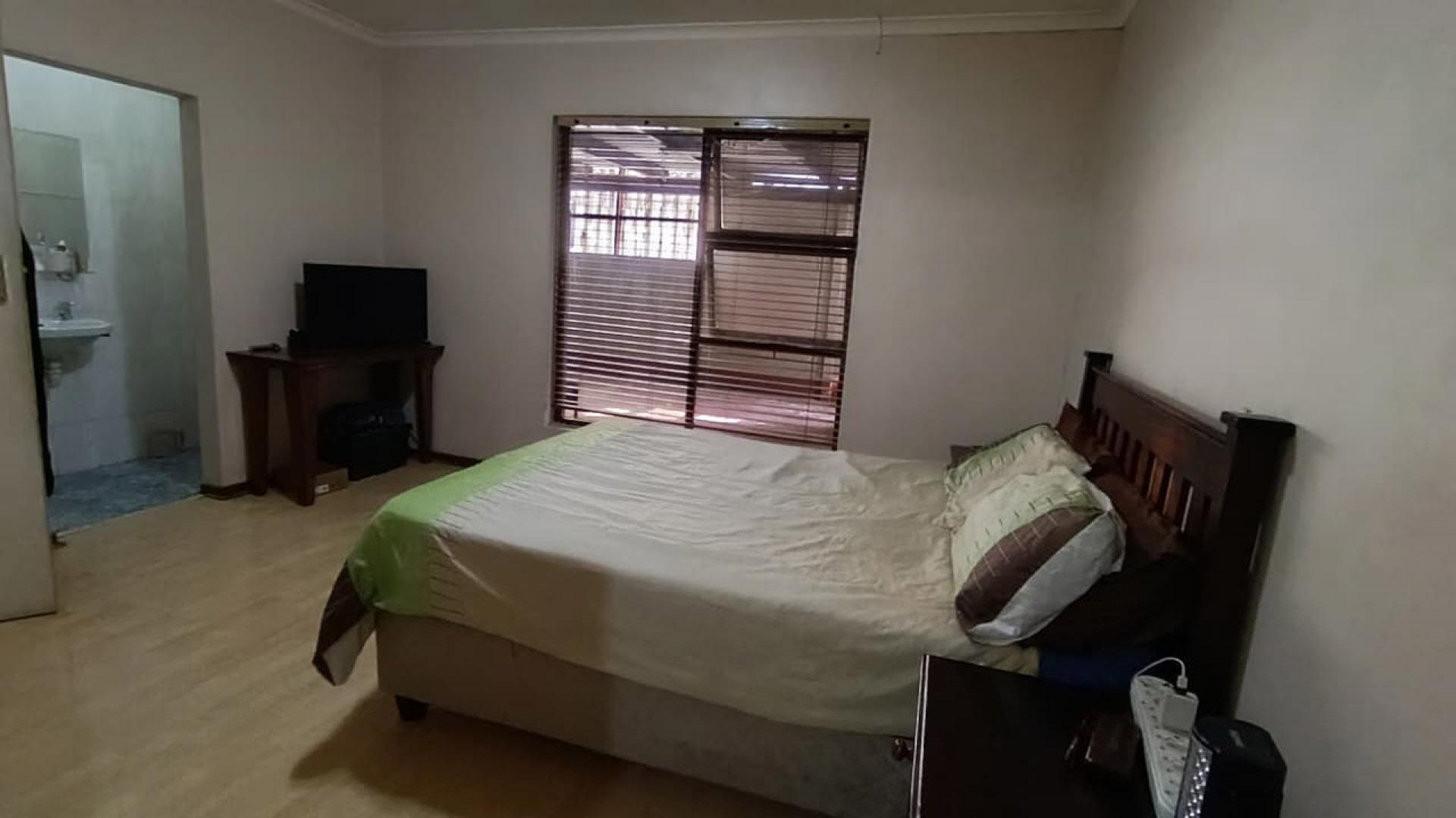 Bed Room 2 - 13 square meters of property in Belgravia