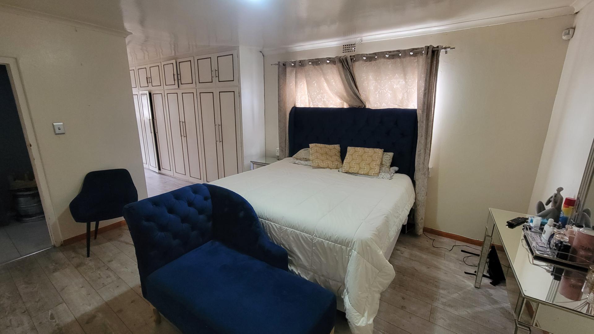 Bed Room 1 of property in Mandalay