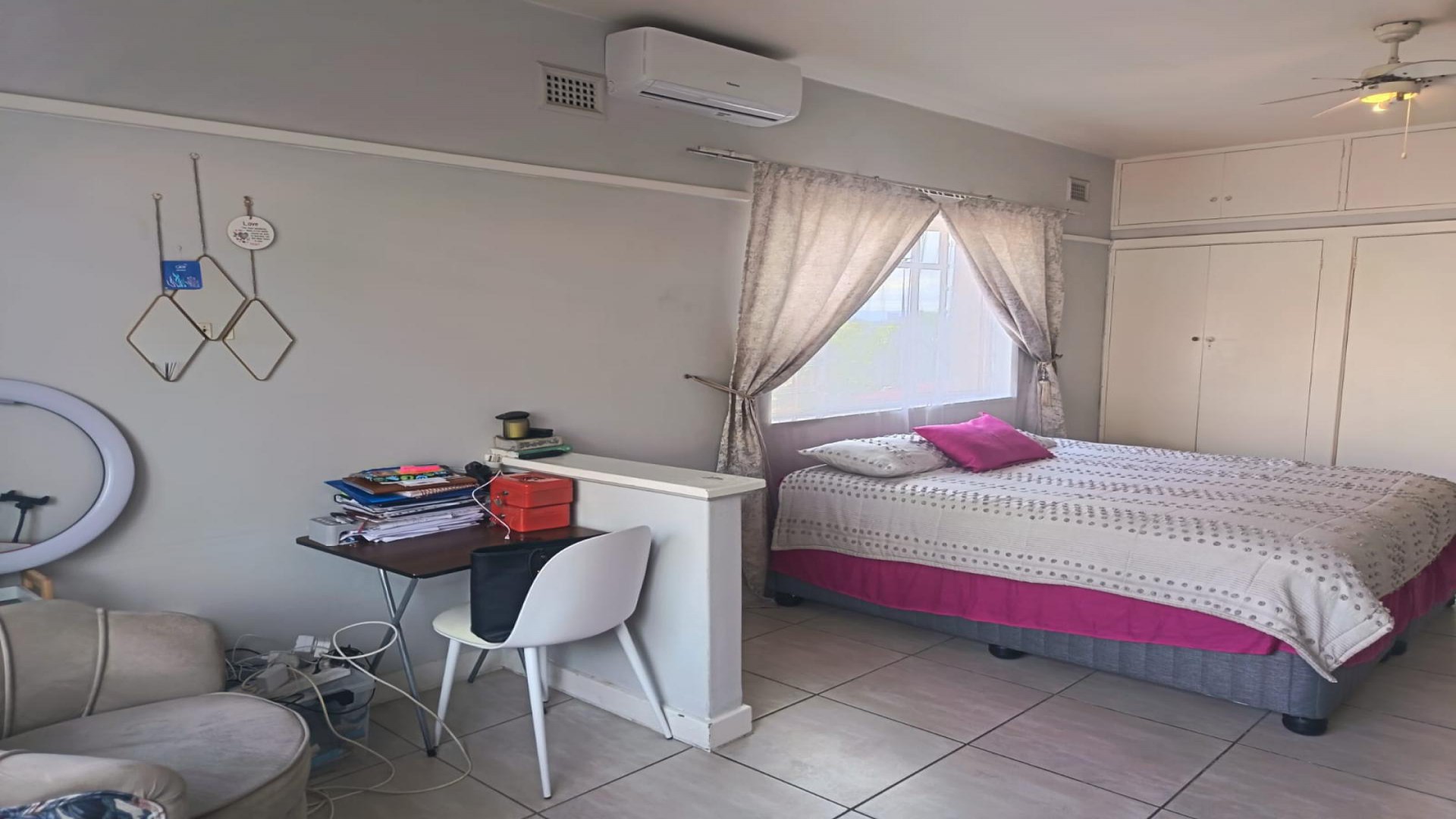Bed Room 1 of property in Westridge
