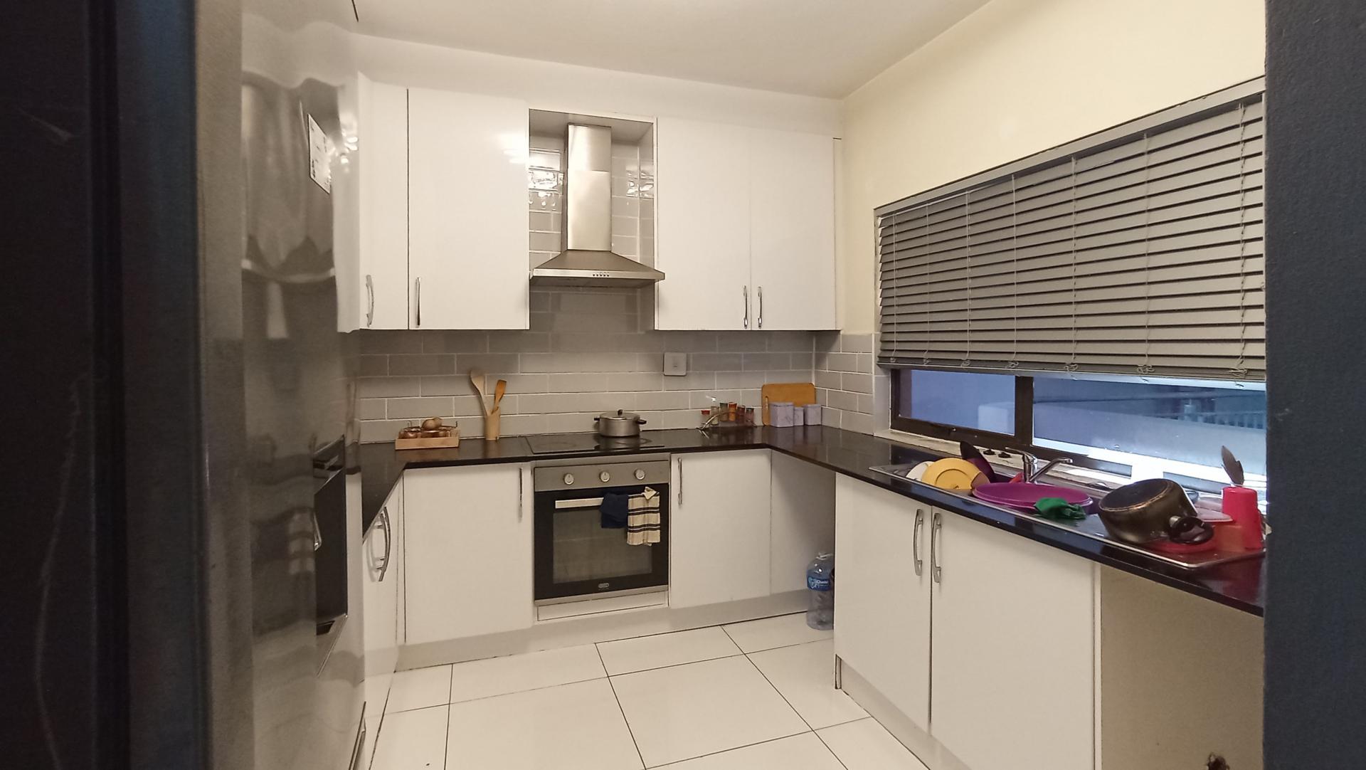 Kitchen - 11 square meters of property in Midridge Park