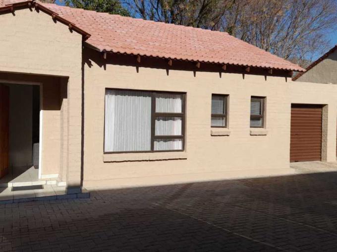 3 Bedroom Simplex for Sale For Sale in Wilkoppies - MR626094