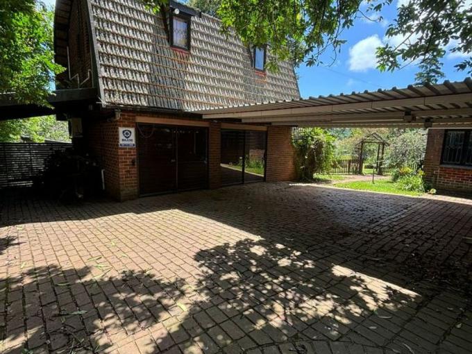 Apartment to Rent in Hillcrest - KZN - Property to rent - MR626117