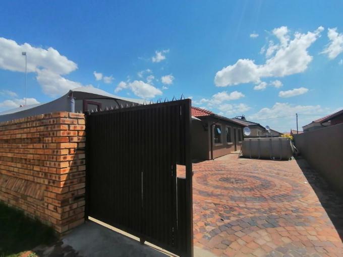 3 Bedroom House for Sale For Sale in Sebokeng - MR626126