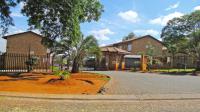 Front View of property in Meredale