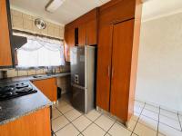 Kitchen of property in Meredale