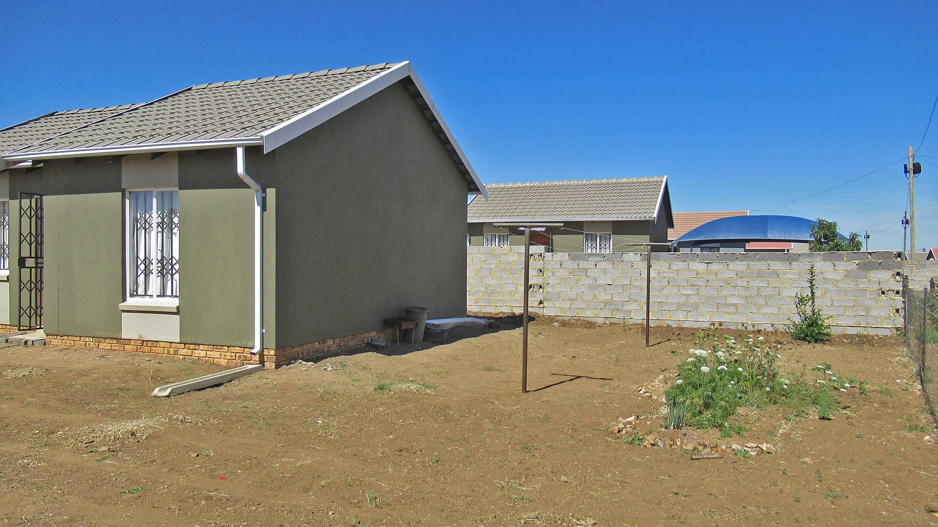 Backyard of property in Savanna City