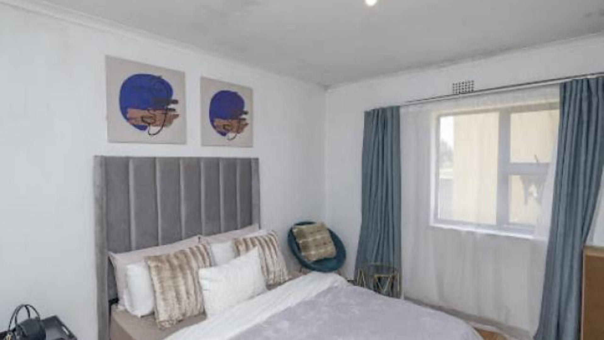 Bed Room 1 of property in Montana