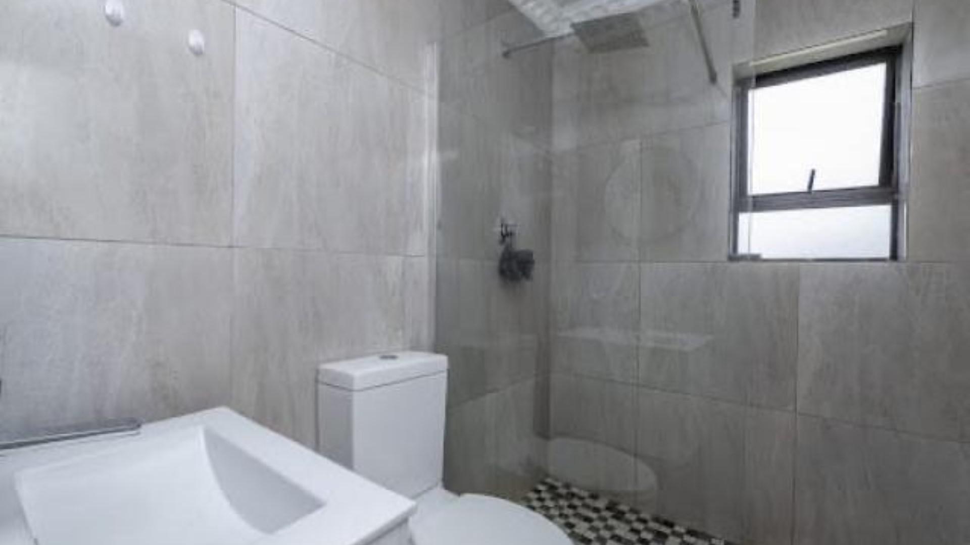 Bathroom 1 of property in Montana