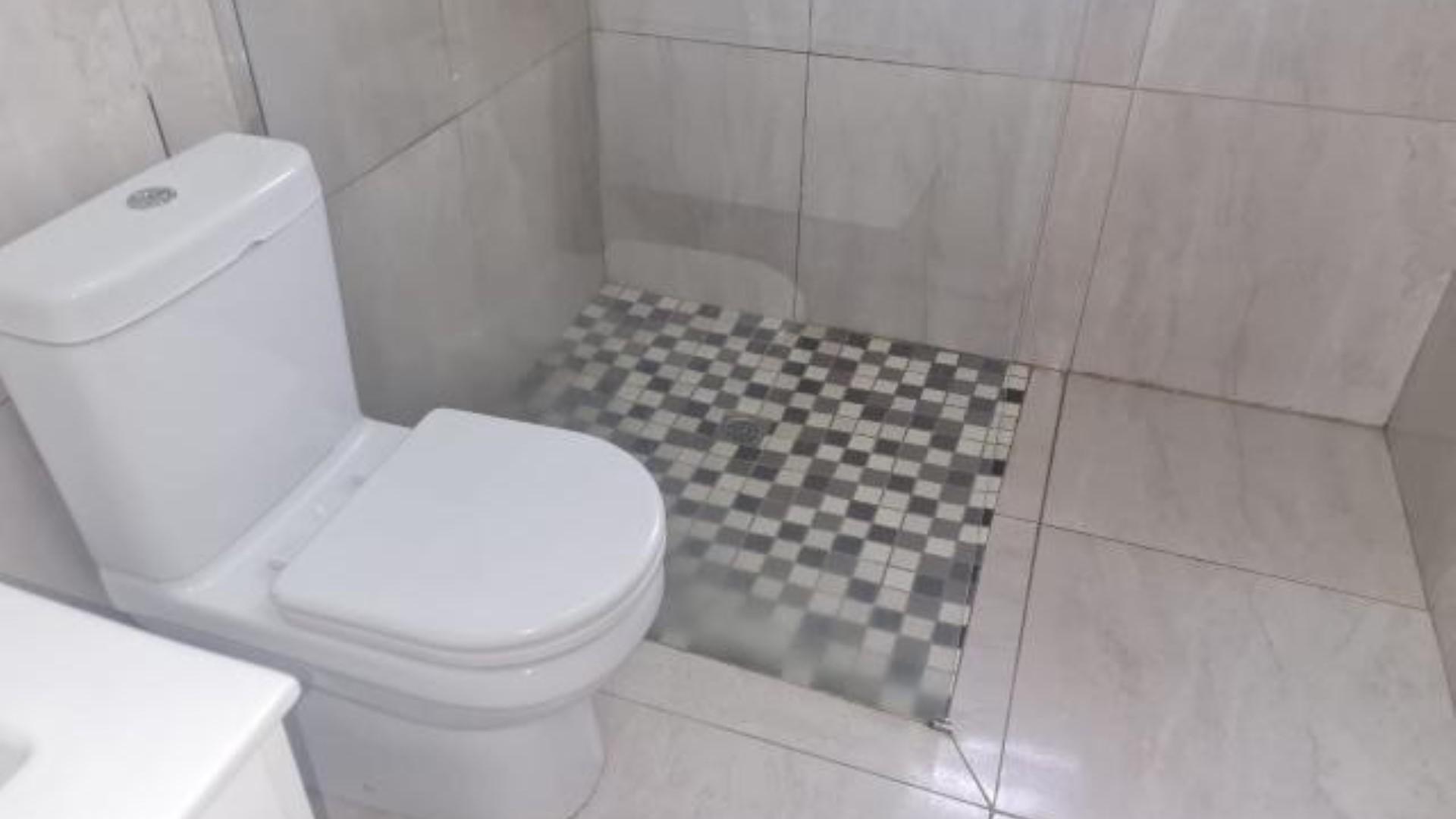 Bathroom 1 of property in Montana