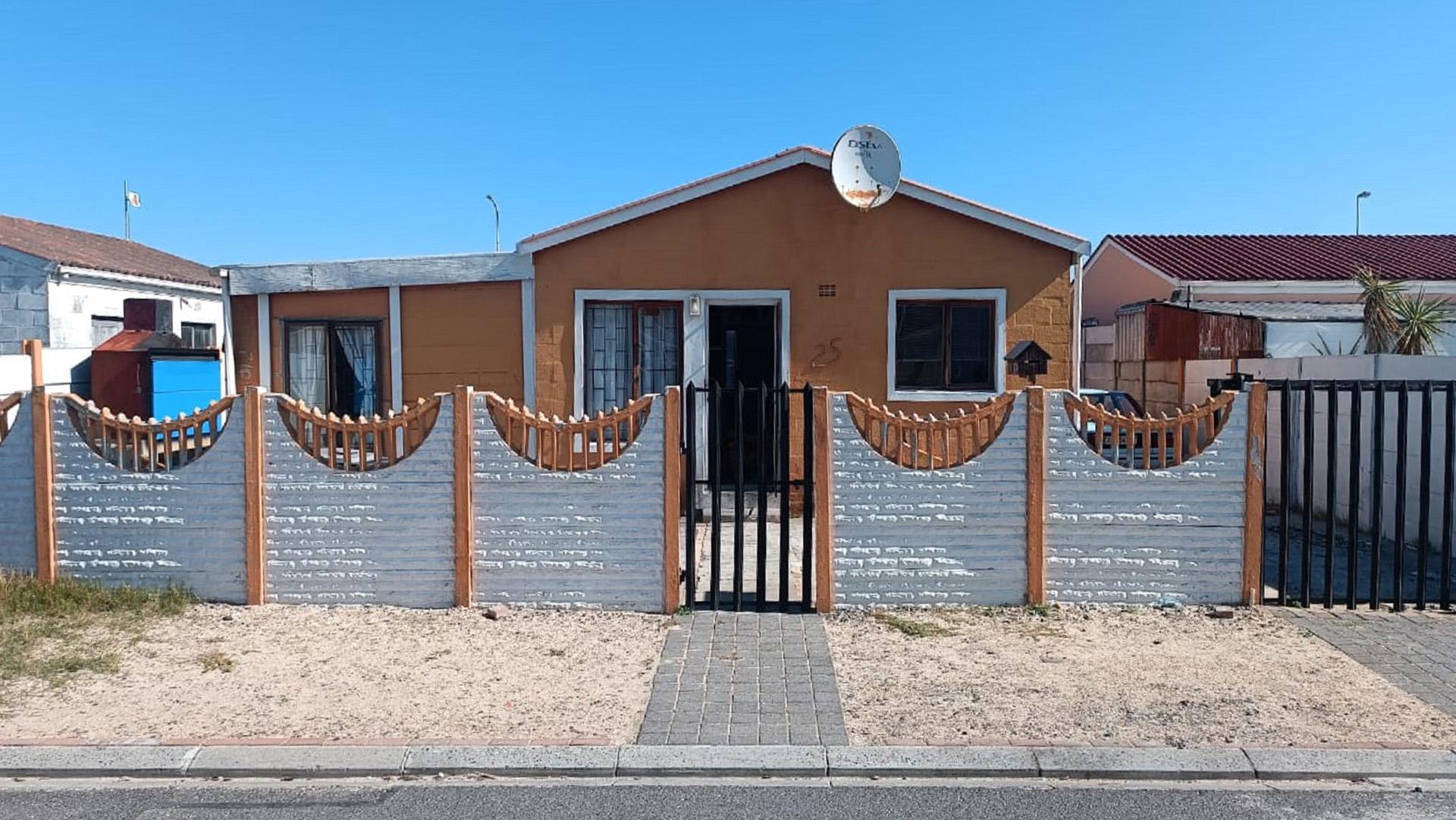 Front View of property in Schaapkraal